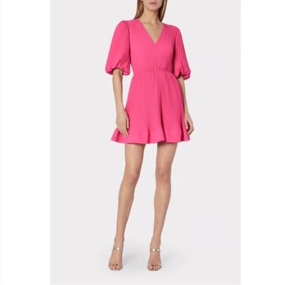 MILLY Dresses & Skirts - MILLY Elle pleated mini dress in pink Size 8